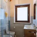 Laviola *